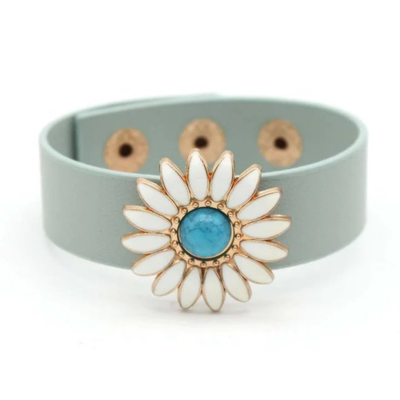 Boho Khaki Punk Sunflower Vegan Leather Bracelet - Picture 3 of 3